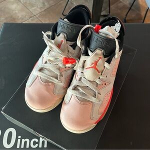 Big Kids' Air Jordan 6 Low
White and Atmosphere Size 5Y